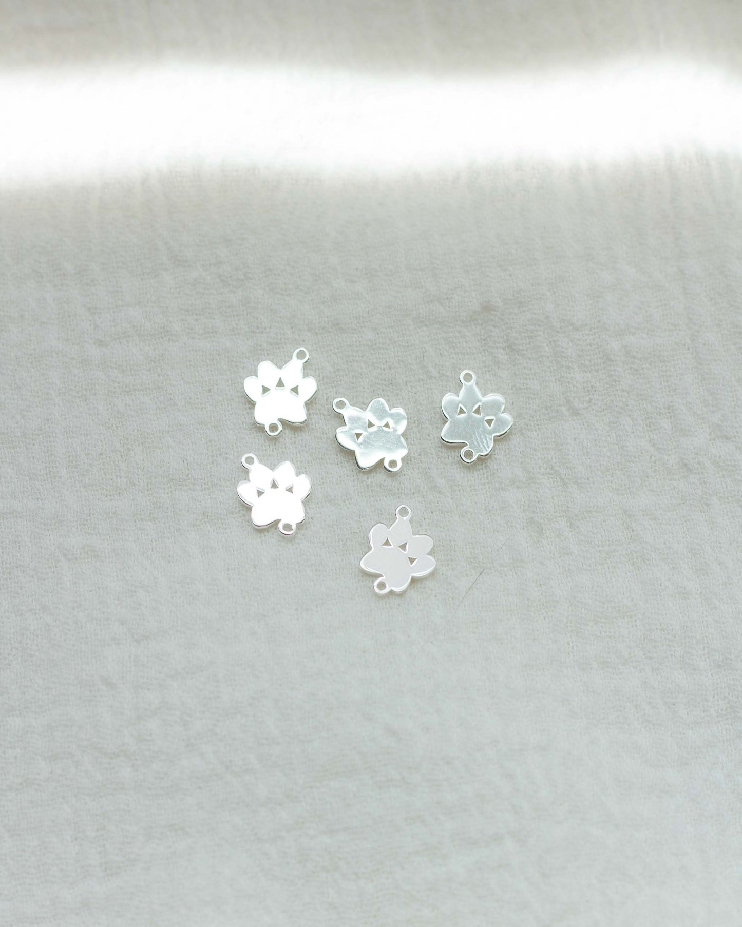 Paw Print Connector, CN38