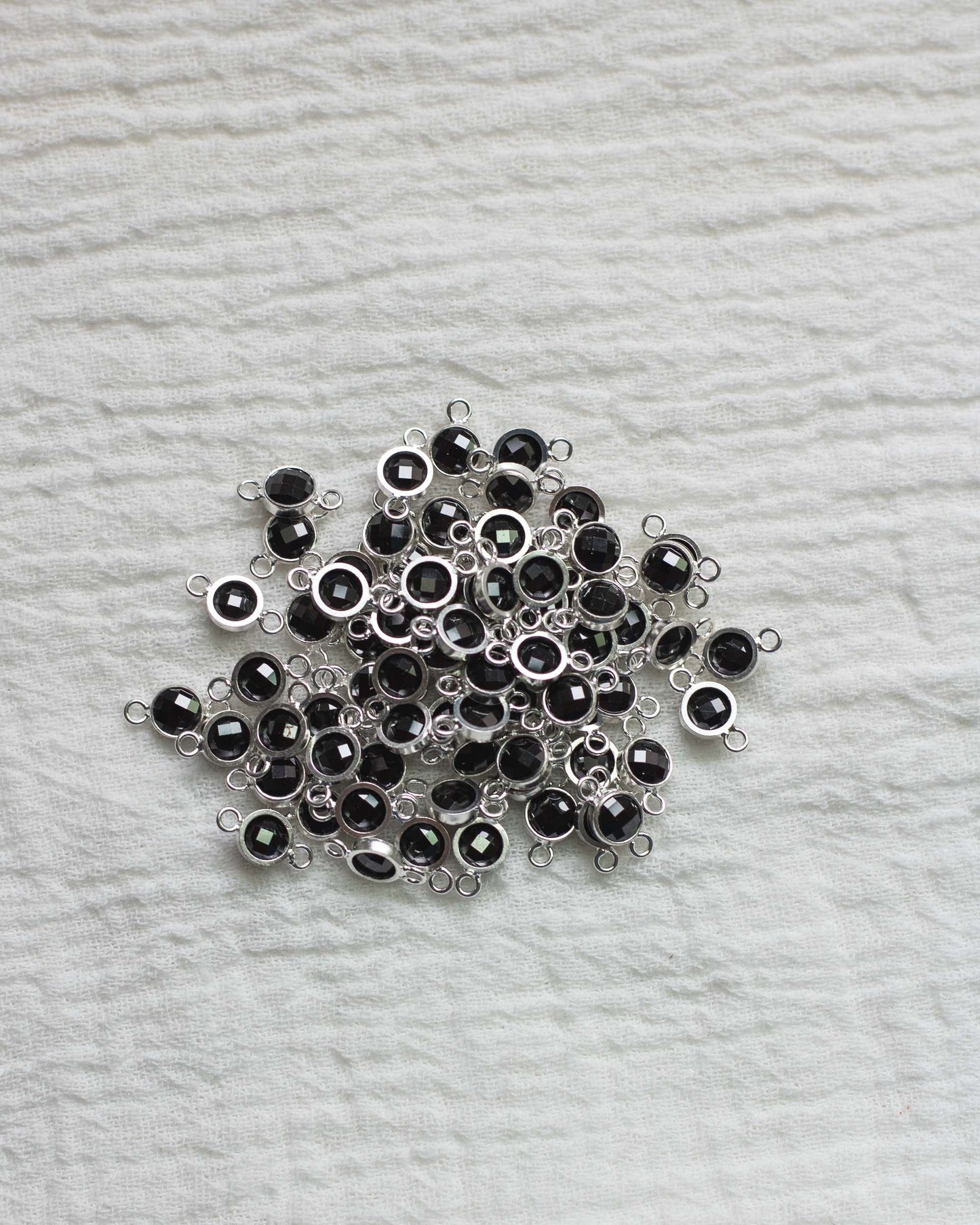 4mm Black Double Sided Checkerboard Connector, CN28