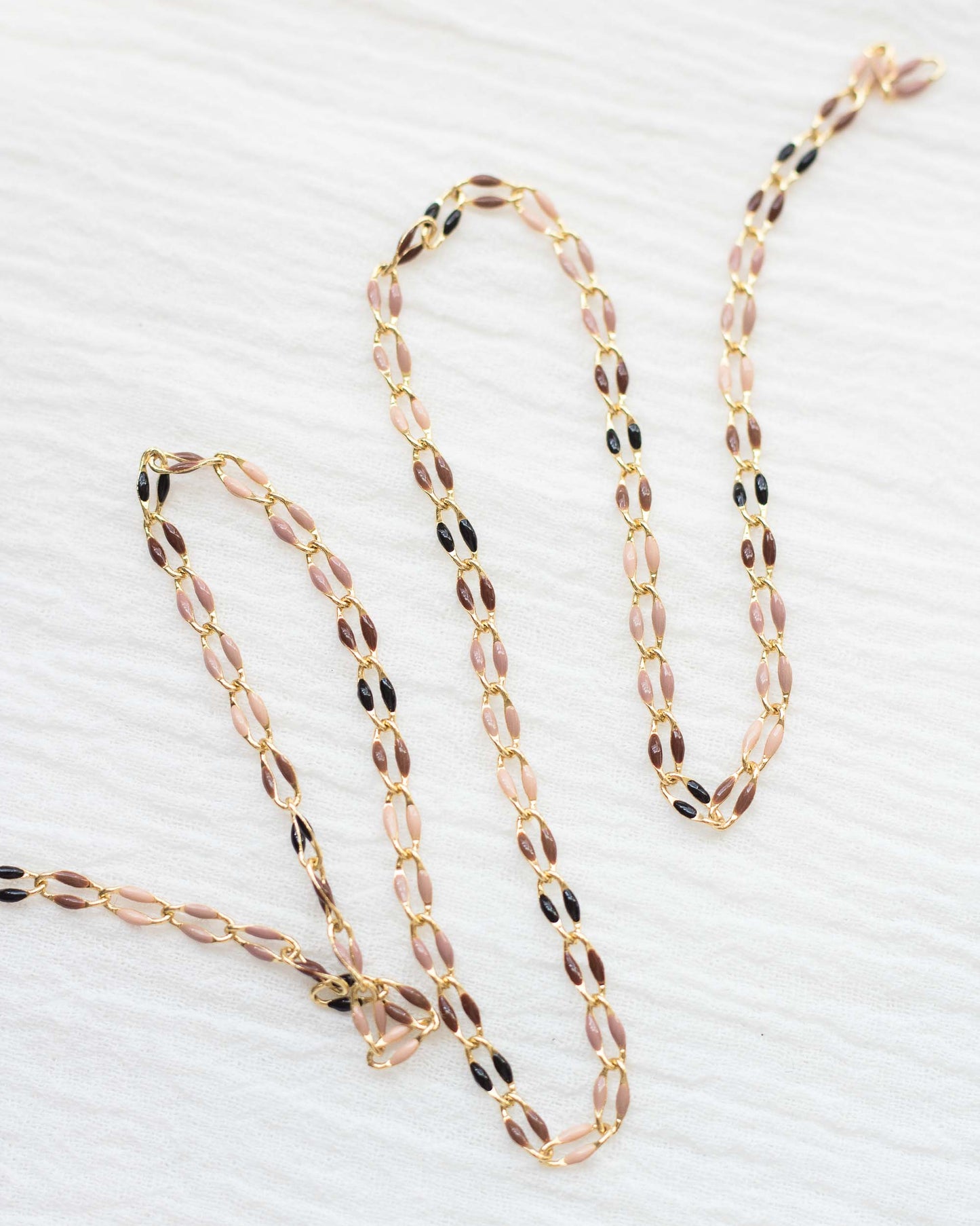 Neutrals Multi Color Enamel Chain, GP104