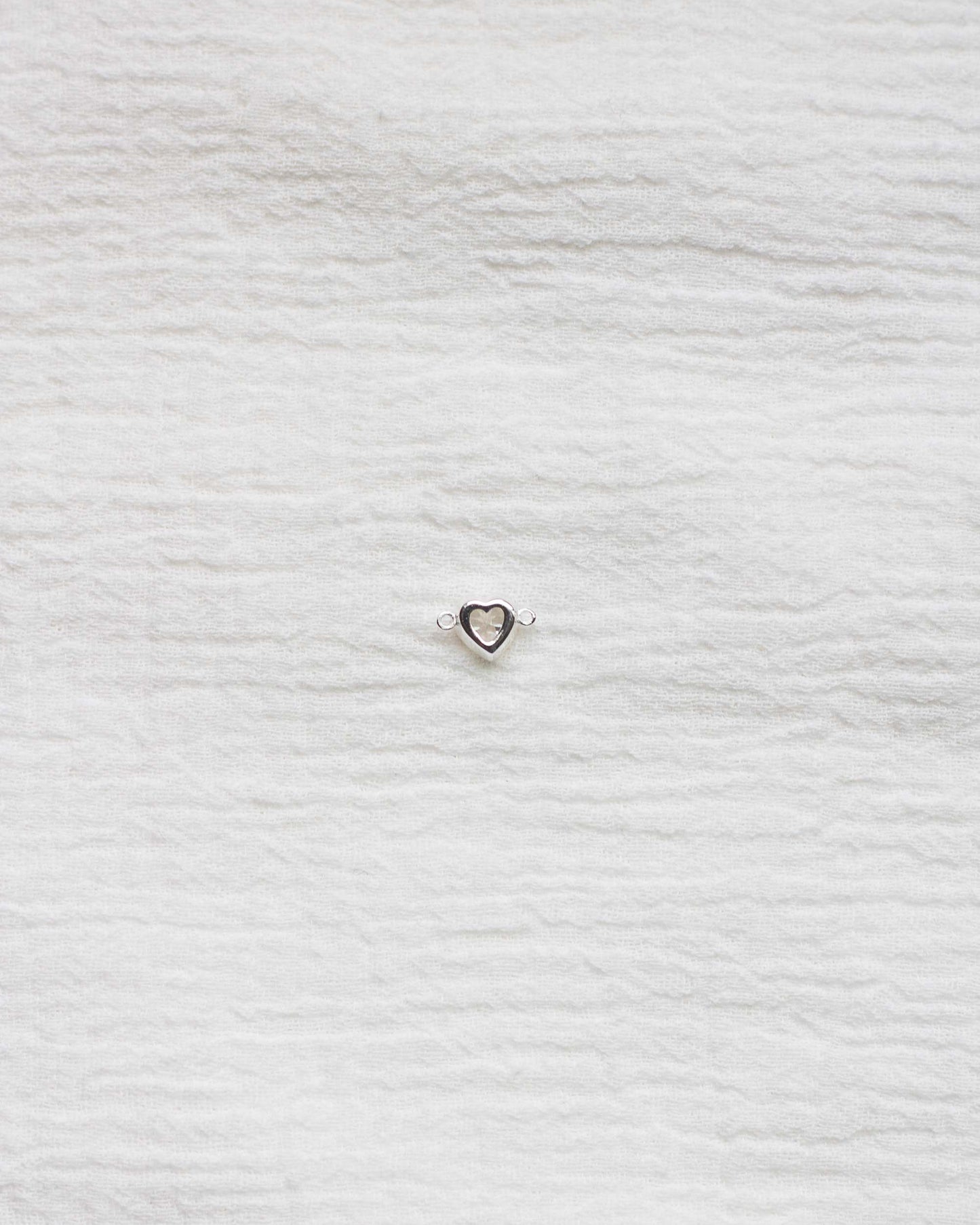 Bezel Heart CZ Connector, CN74
