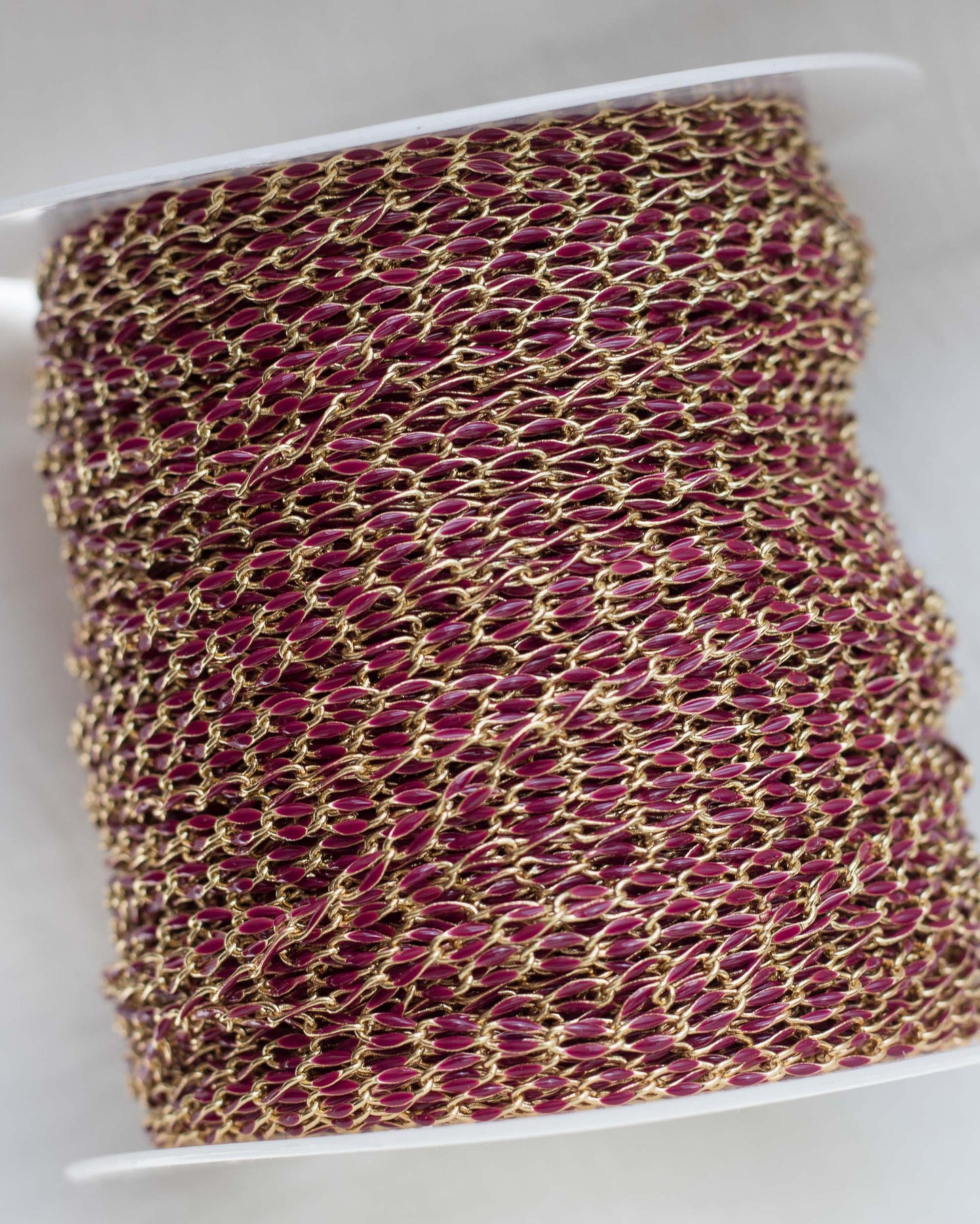 Maroon Enamel Chain, GP118