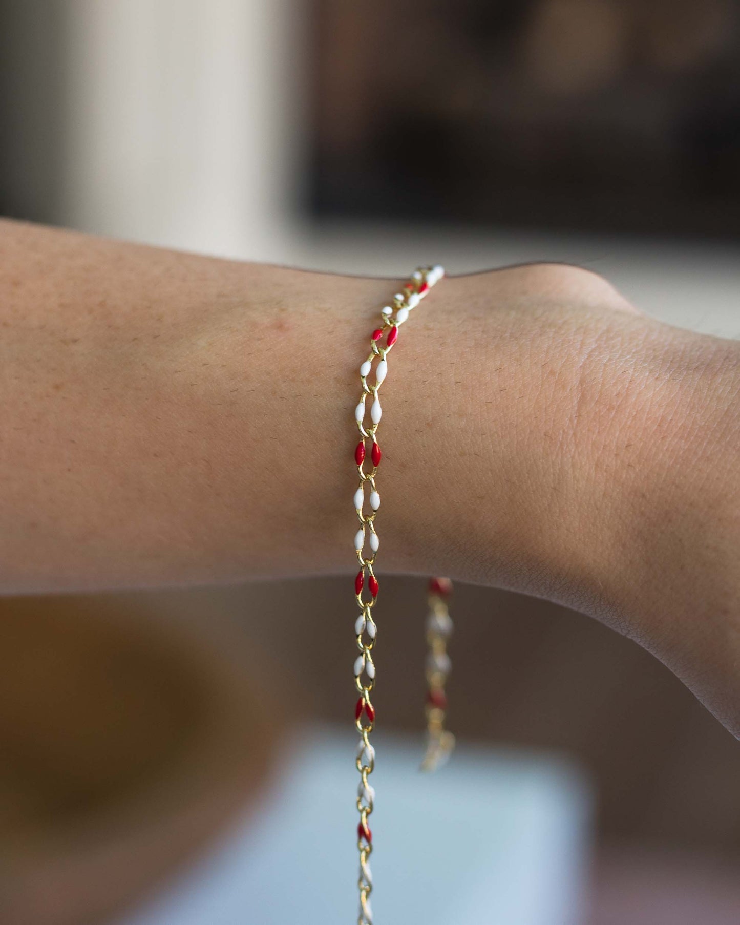 Red and White Enamel Chain, GP135