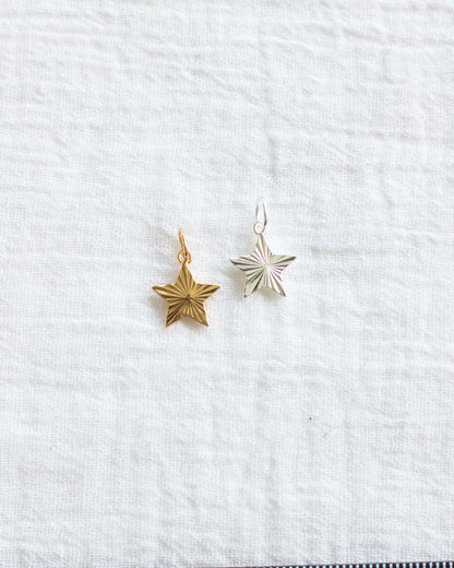 Fluted Star Charm, CH85