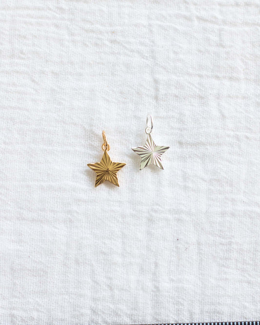 Fluted Star Charm, CH85