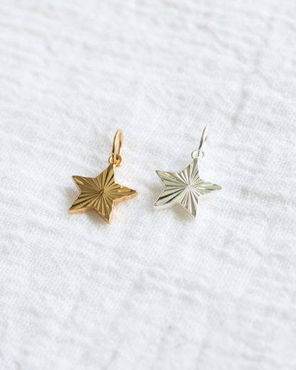 Fluted Star Charm, CH85