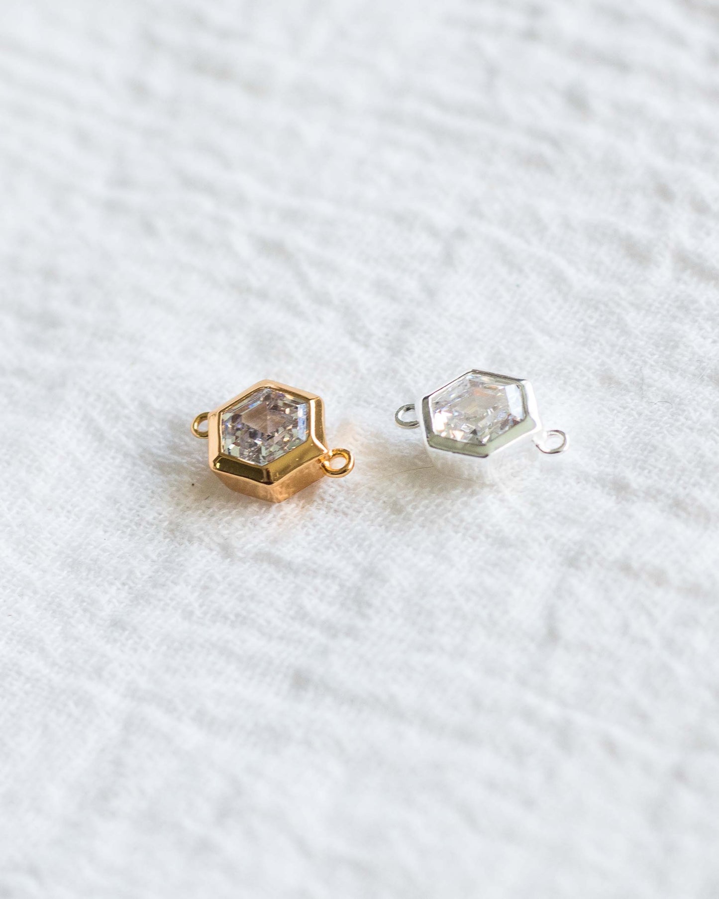 CZ Hexagon Connector, CN102