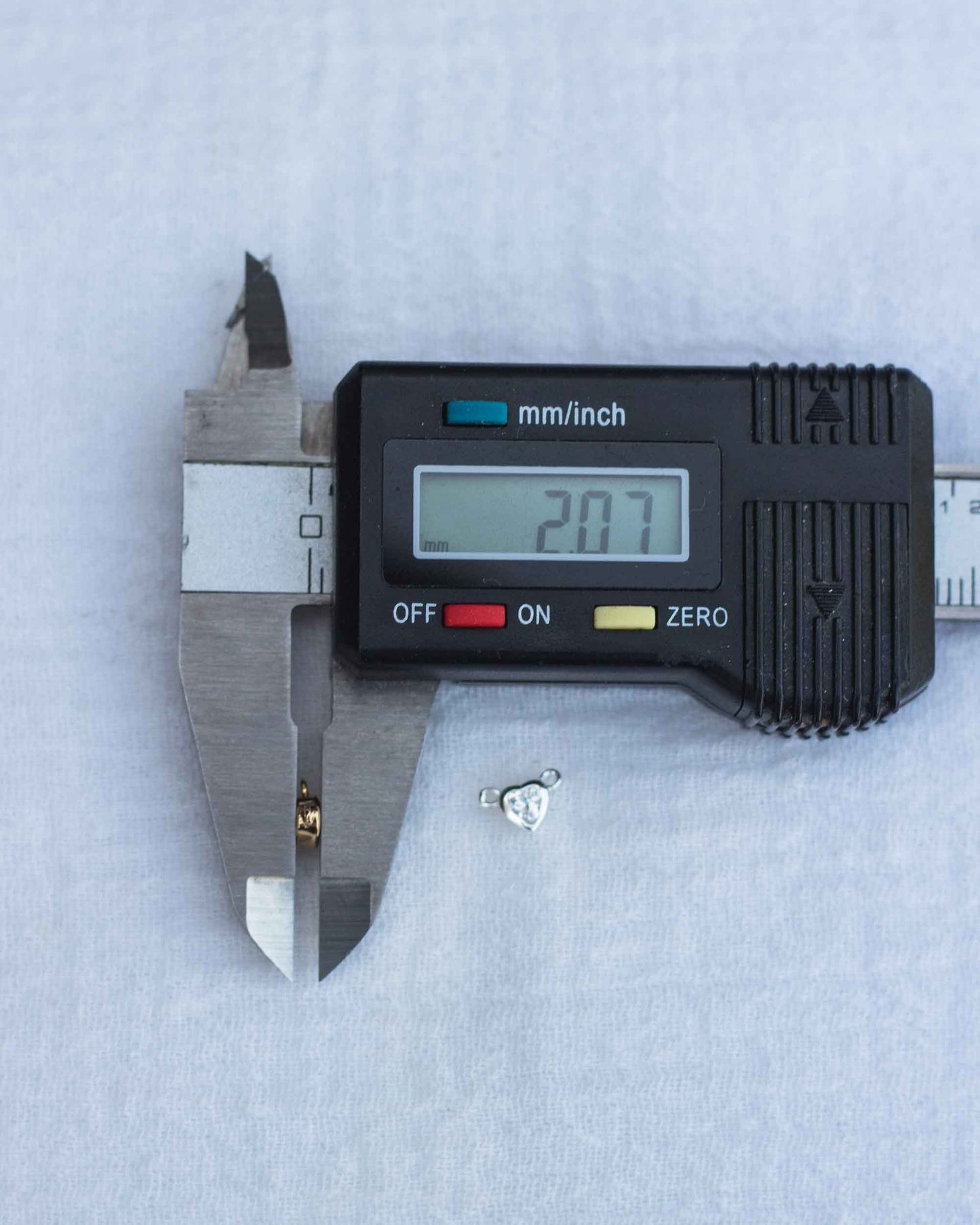 Tiny Bezel Heart CZ Connector, CN130