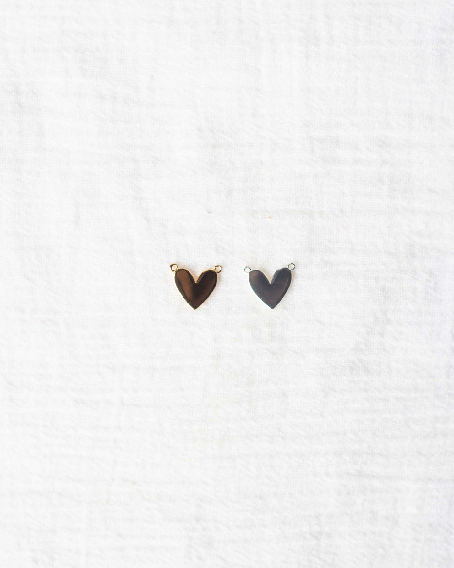Plain Heart Connector, CN138
