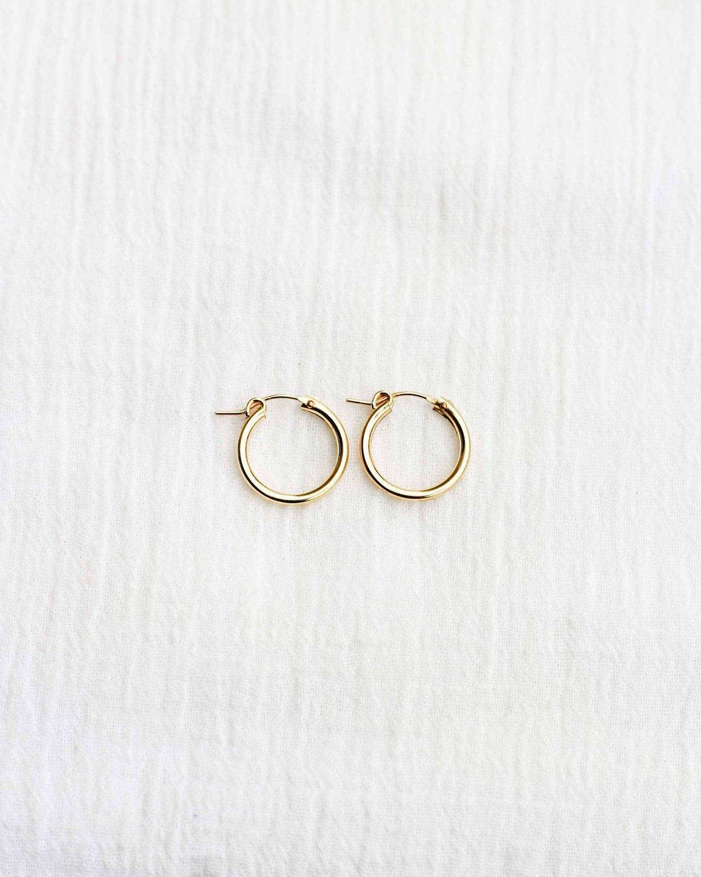 19mm Hoop Earrings, E36