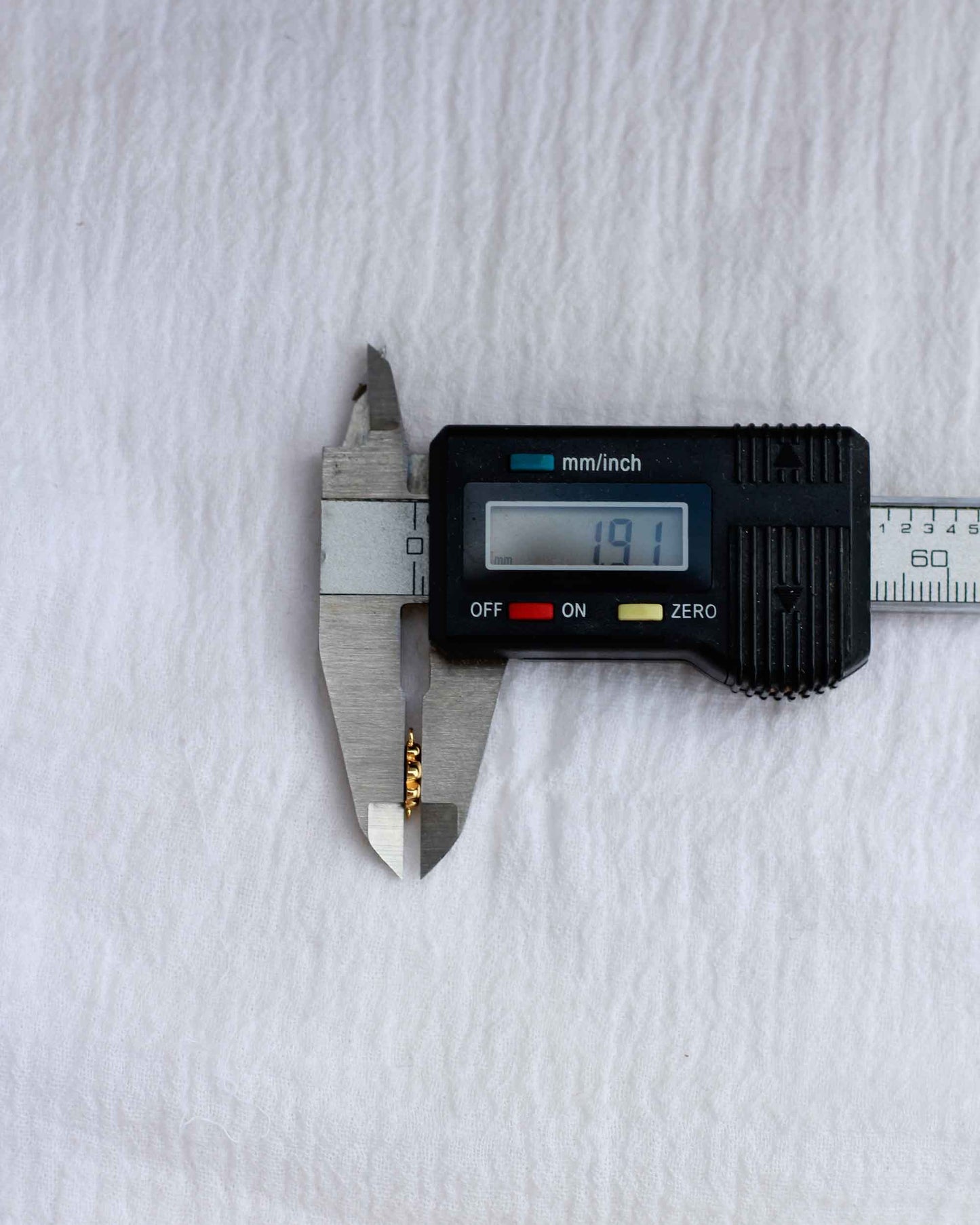 Paw Print Connector, CN148
