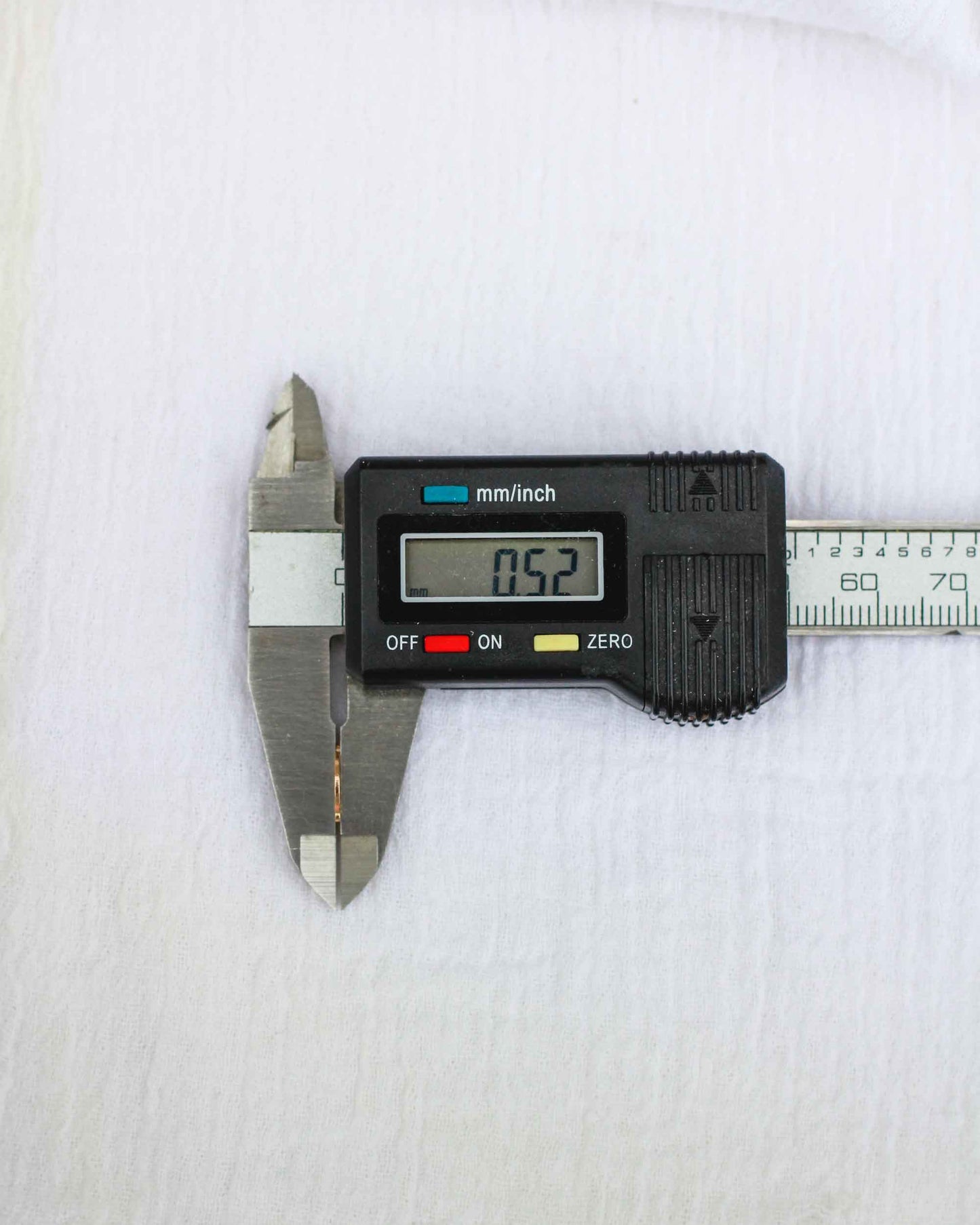 Paw Print Round Connector, CN186