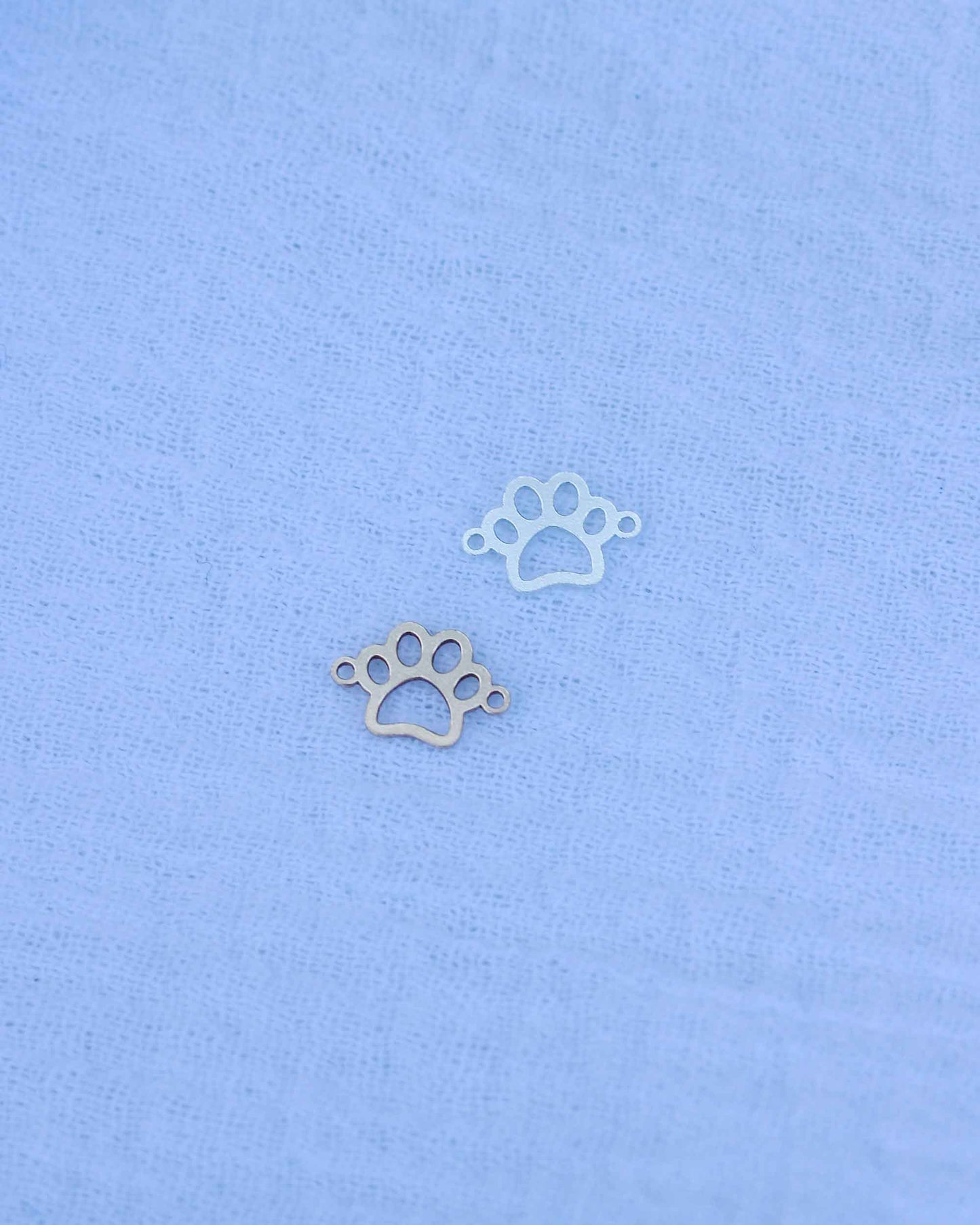Paw Print Connector, CN190