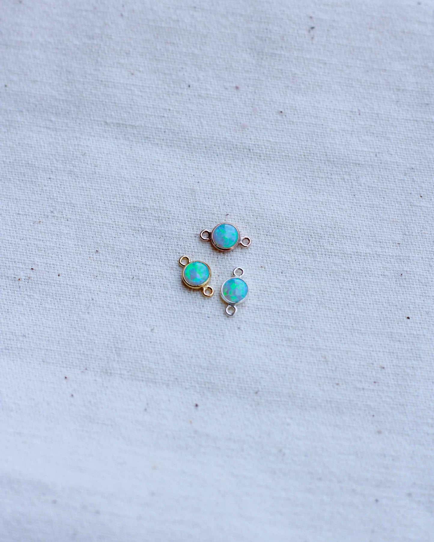 4mm Light Green Opal Connector, CN239
