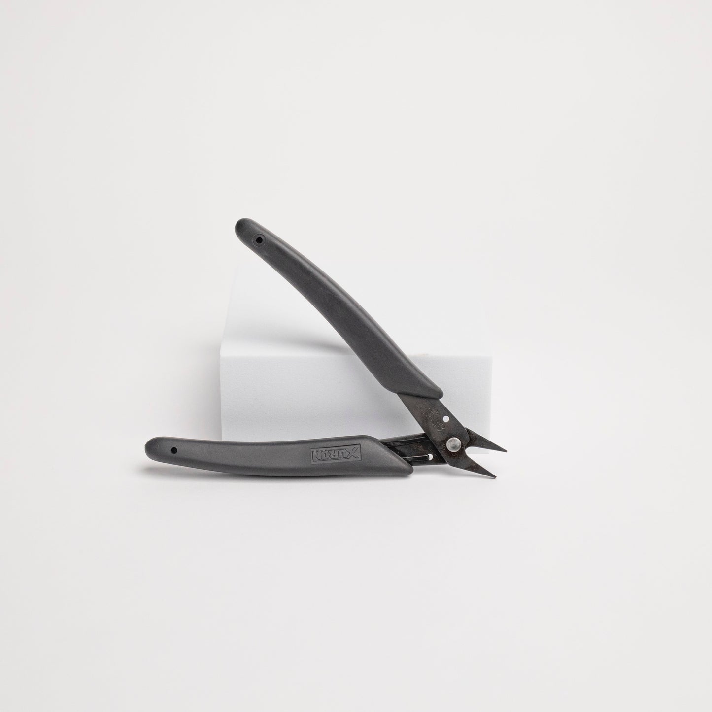 Precision Plier for Permanent Jewelry