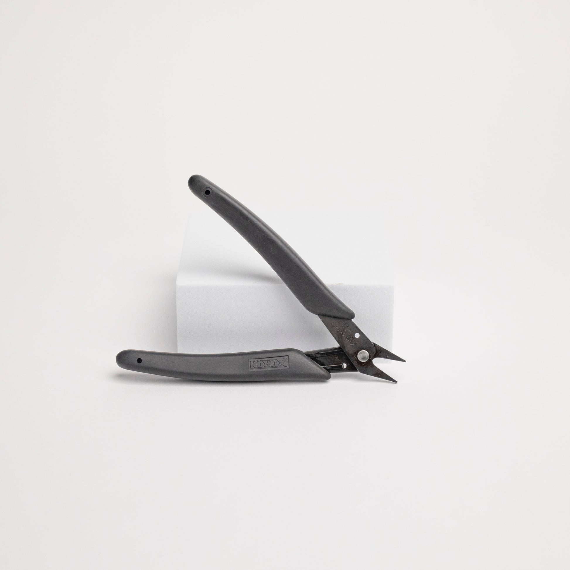 Precision Plier for Permanent Jewelry