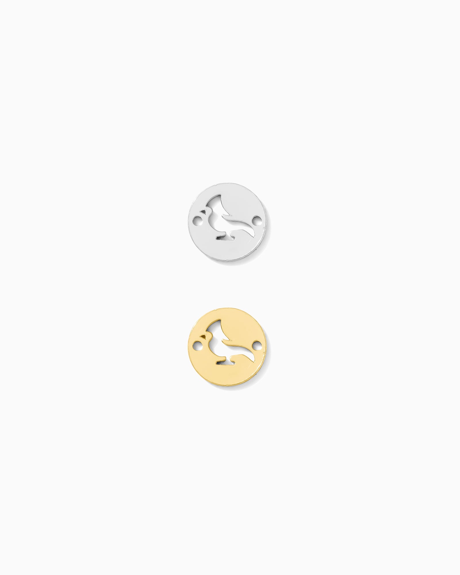 Cardinal Round Connector Charm, CN424