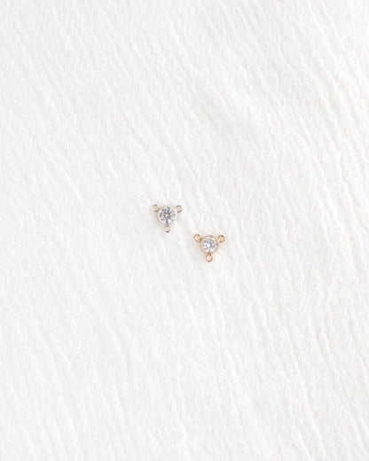 4mm White CZ Y Connector, CN494