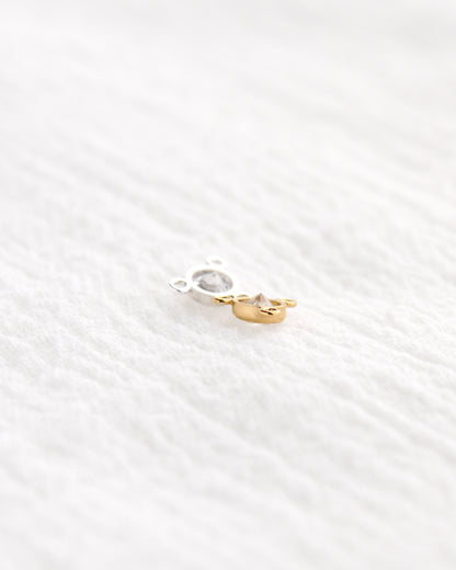 4mm White CZ Y Connector, CN494