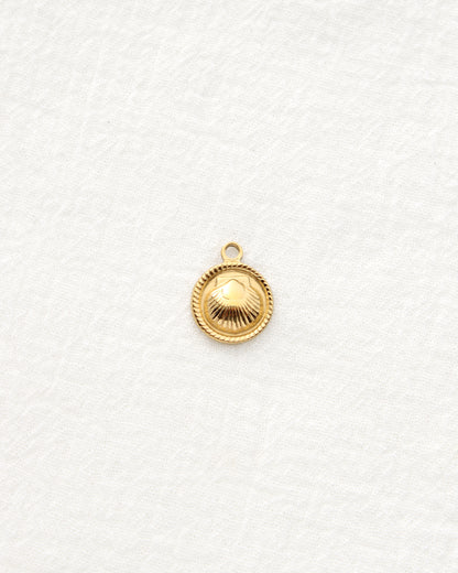 19mm Shell Disc PVD Charm, CH478