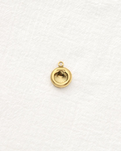 19mm Shell Disc PVD Charm, CH478