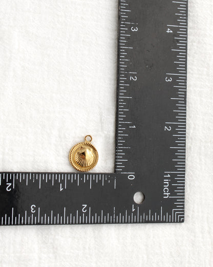 19mm Shell Disc PVD Charm, CH478