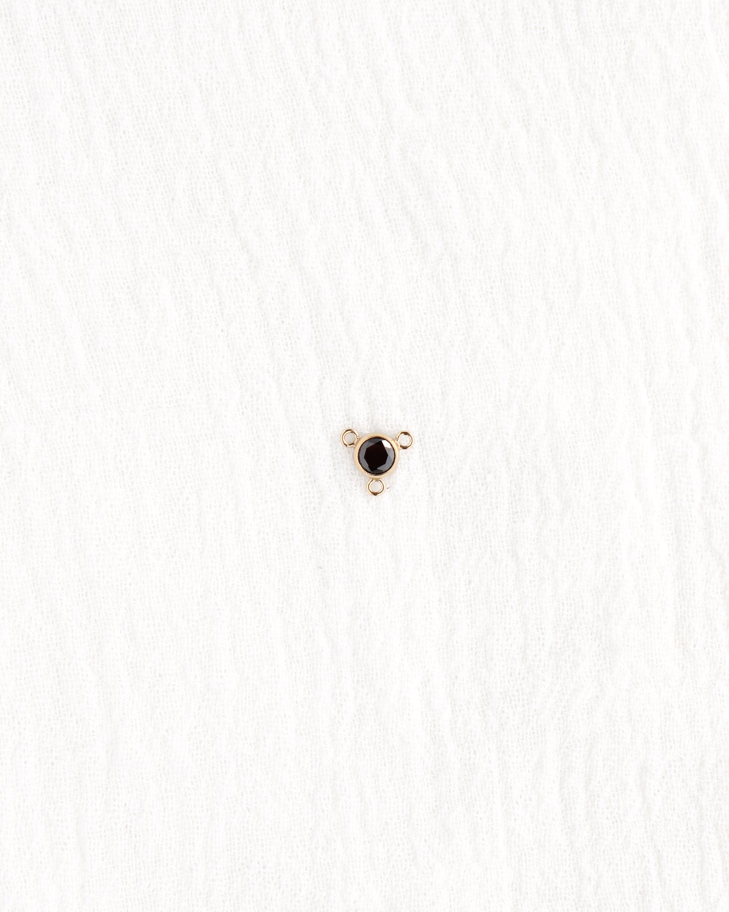 4mm Black CZ Y Connector, CN492