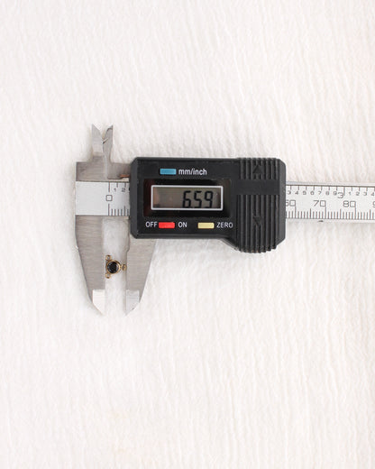 4mm Black CZ Y Connector, CN492
