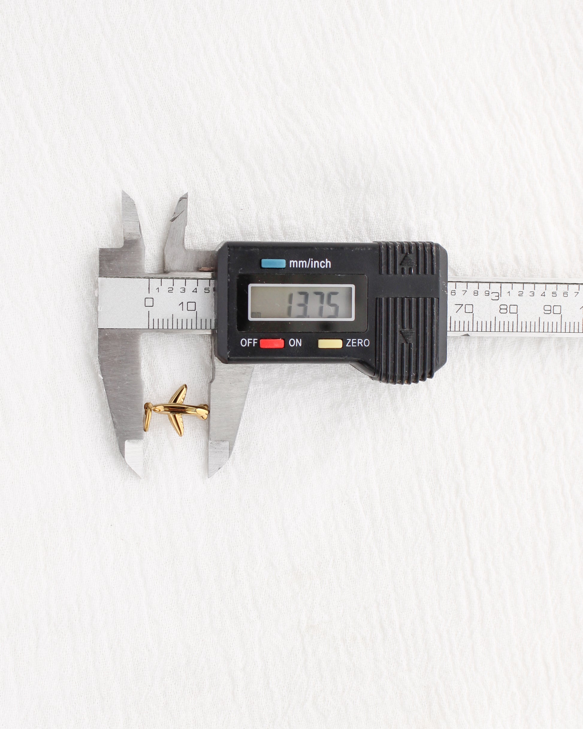 14mm Airplane PVD Charm, CH386