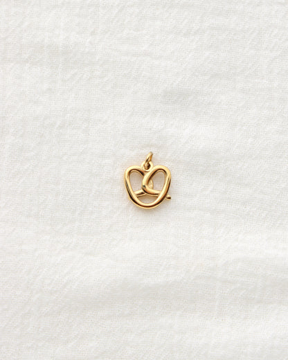 13mm Pretzel PVD Charm, CH468