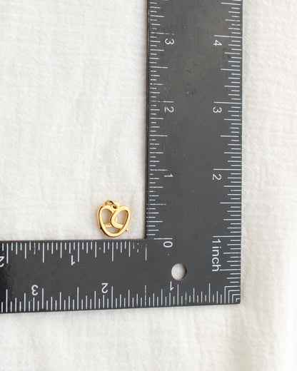 13mm Pretzel PVD Charm, CH468