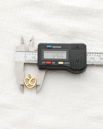 13mm Pretzel PVD Charm, CH468