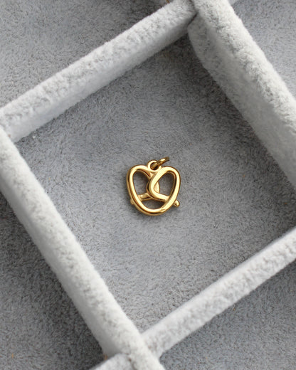 13mm Pretzel PVD Charm, CH468