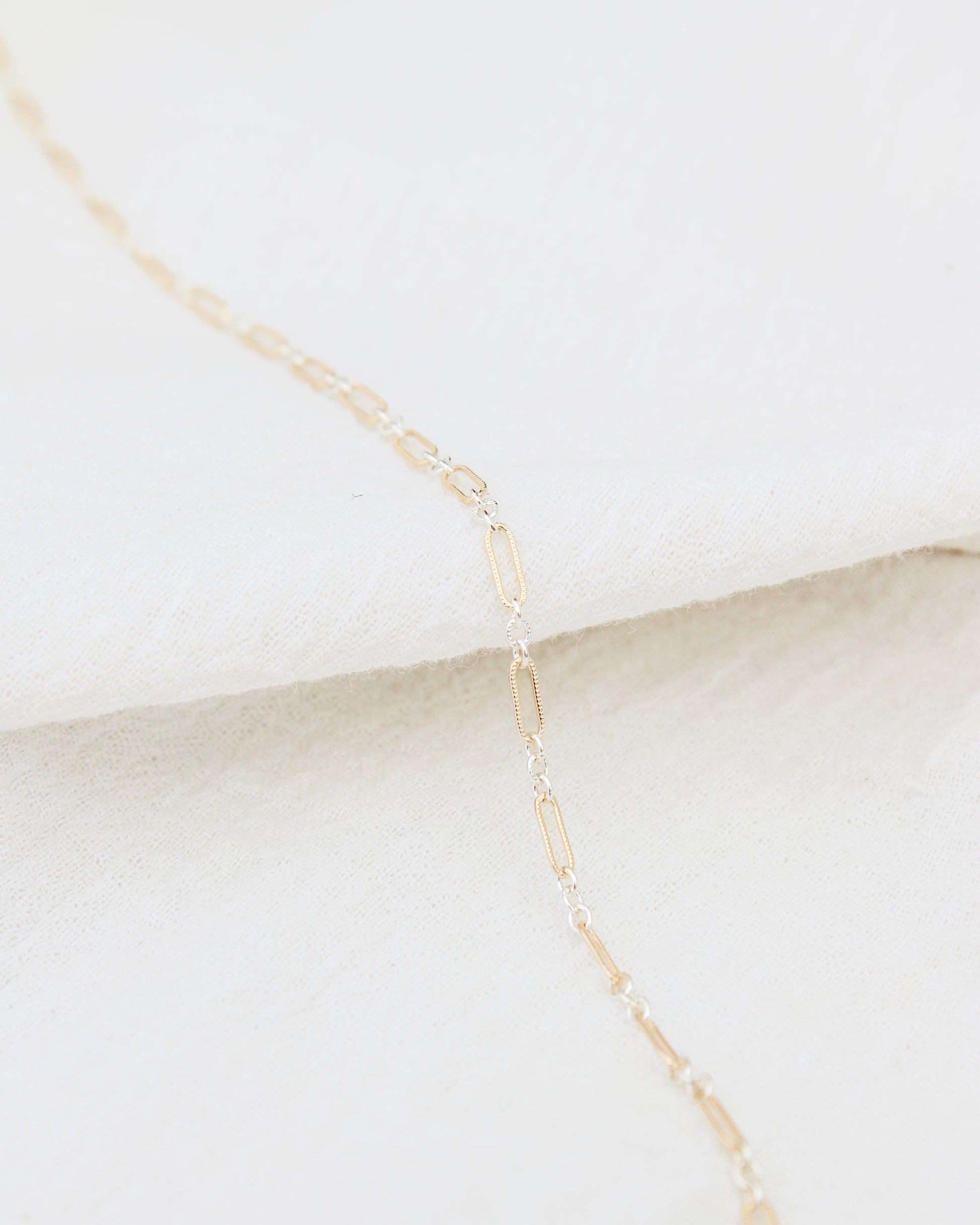 2.3mm Patterned Long and Short 1+3 Mixed Metal Chain, M243