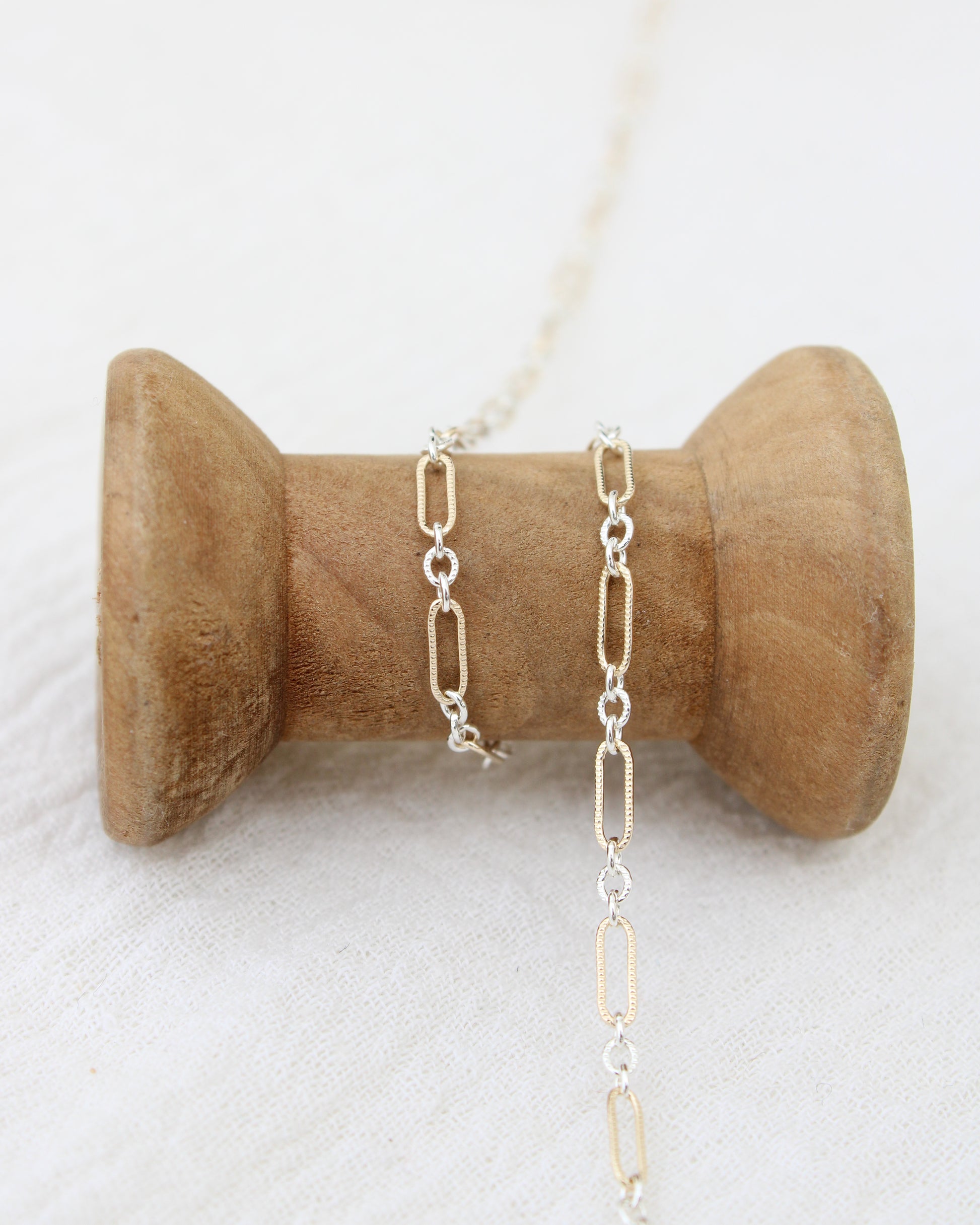 2.3mm Patterned Long and Short 1+3 Mixed Metal Chain, M243