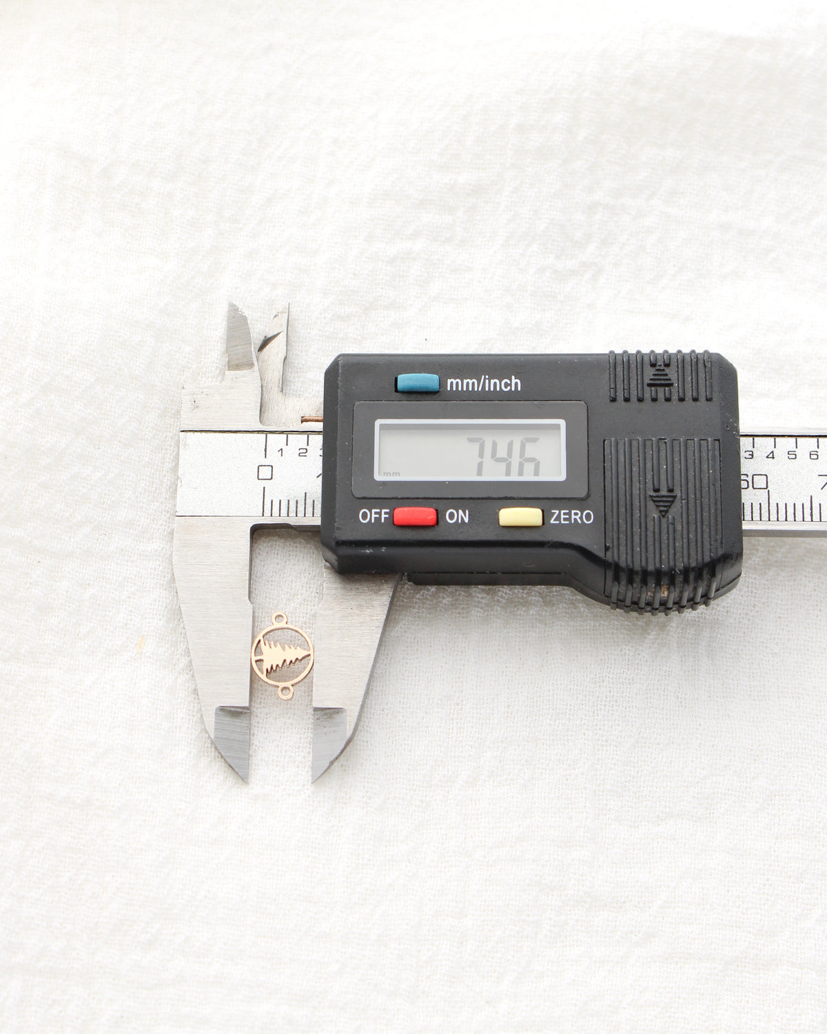 7mm Pine Tree Connector, CN506