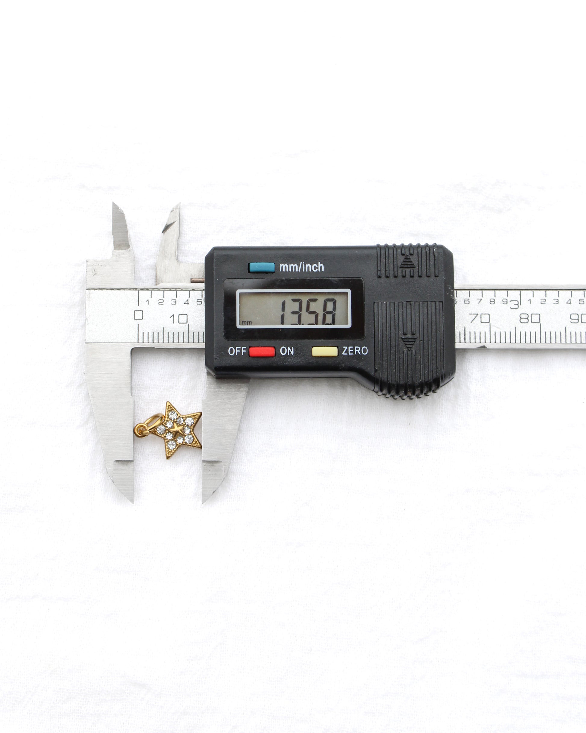 14mm Star w/ Multi Zircon PVD Charm, CH396