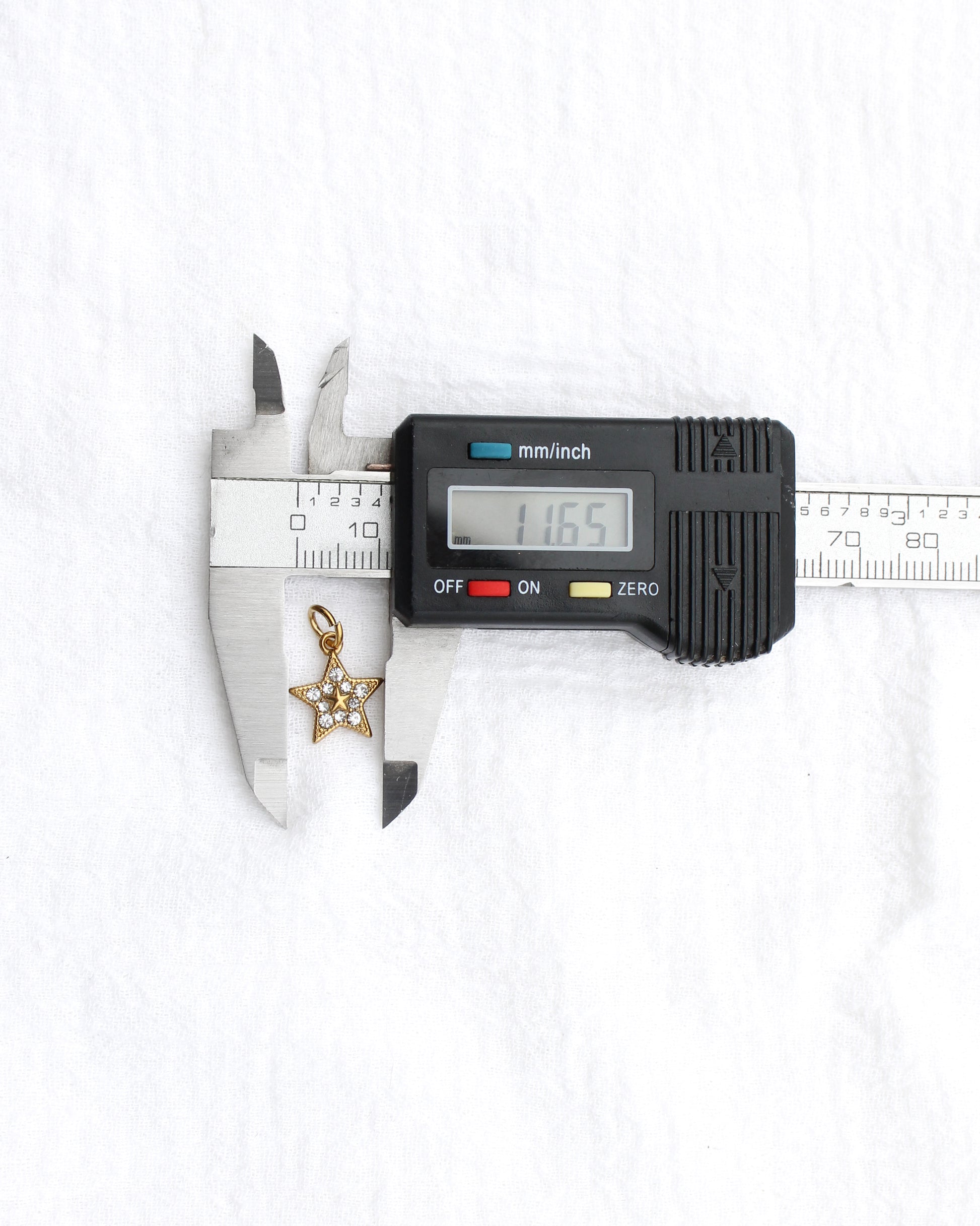 14mm Star w/ Multi Zircon PVD Charm, CH396
