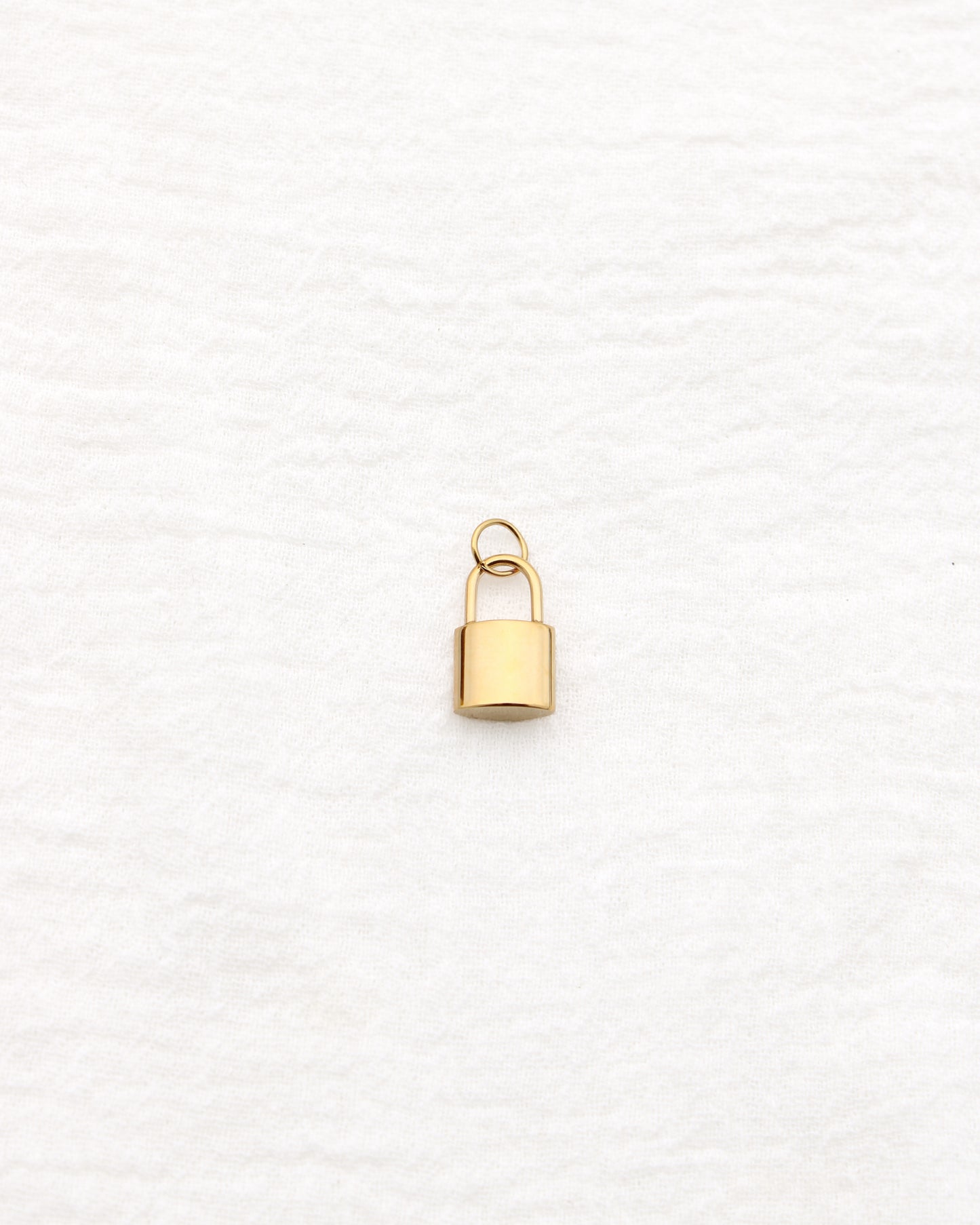 16mm Lock w/ Moon & Stars PVD Charm, CH393