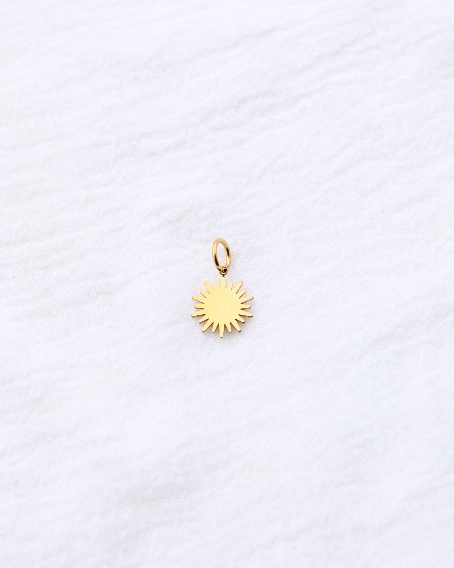 14mm Sun w/ Zircon PVD Charm, CH389