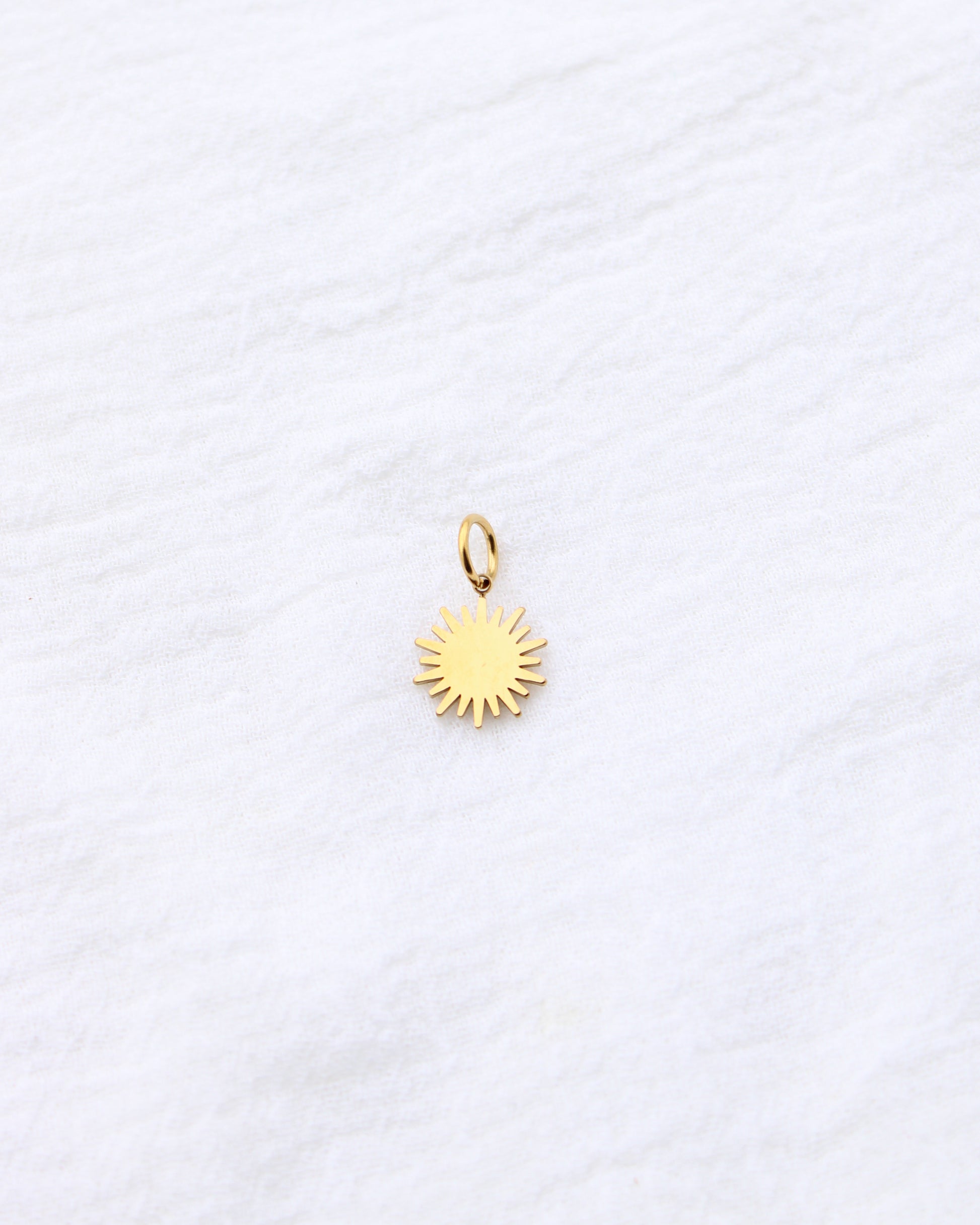 14mm Sun w/ Zircon PVD Charm, CH389