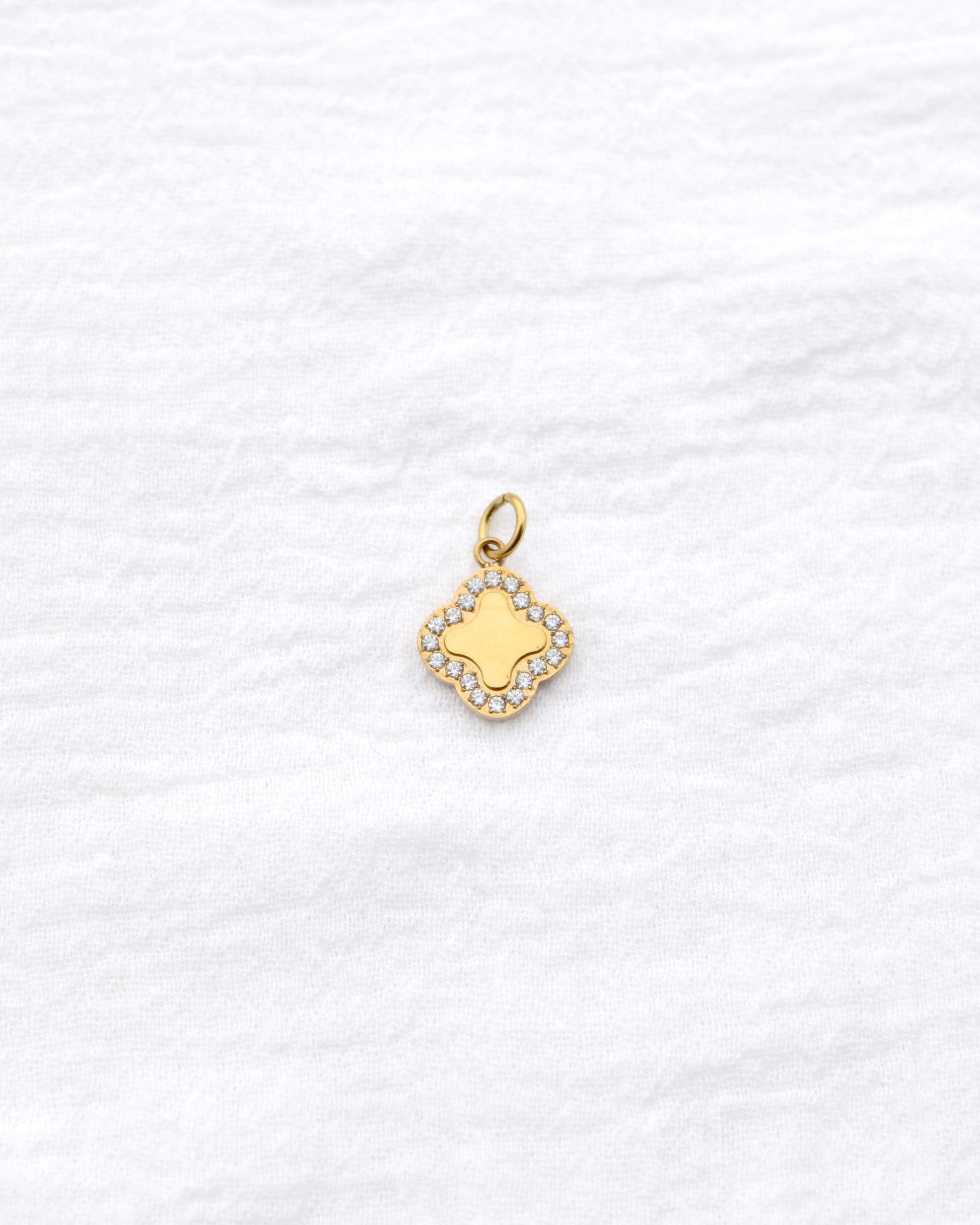 16mm Quatrefoil w/ CZ PVD Charm, CH407