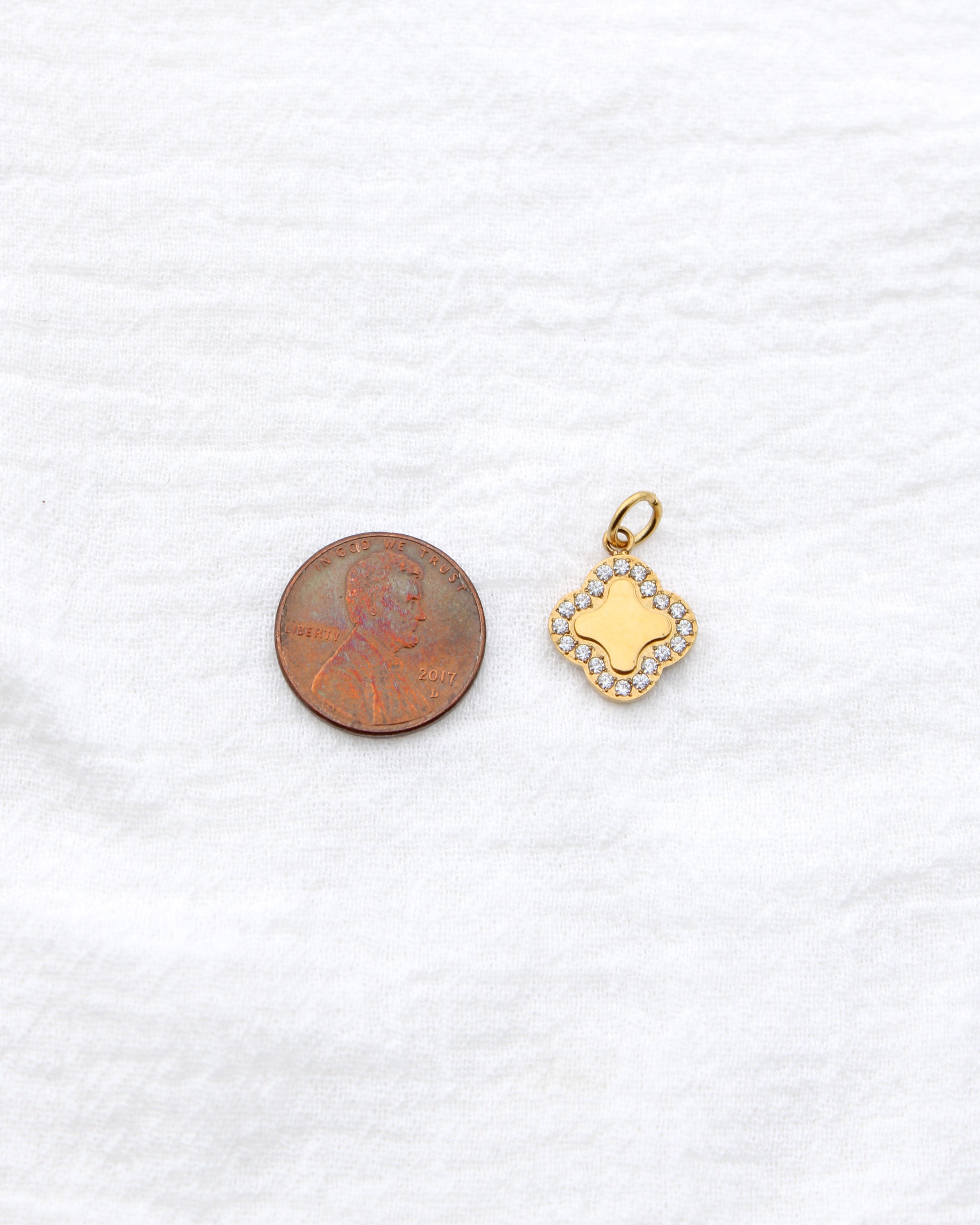 16mm Quatrefoil w/ CZ PVD Charm, CH407