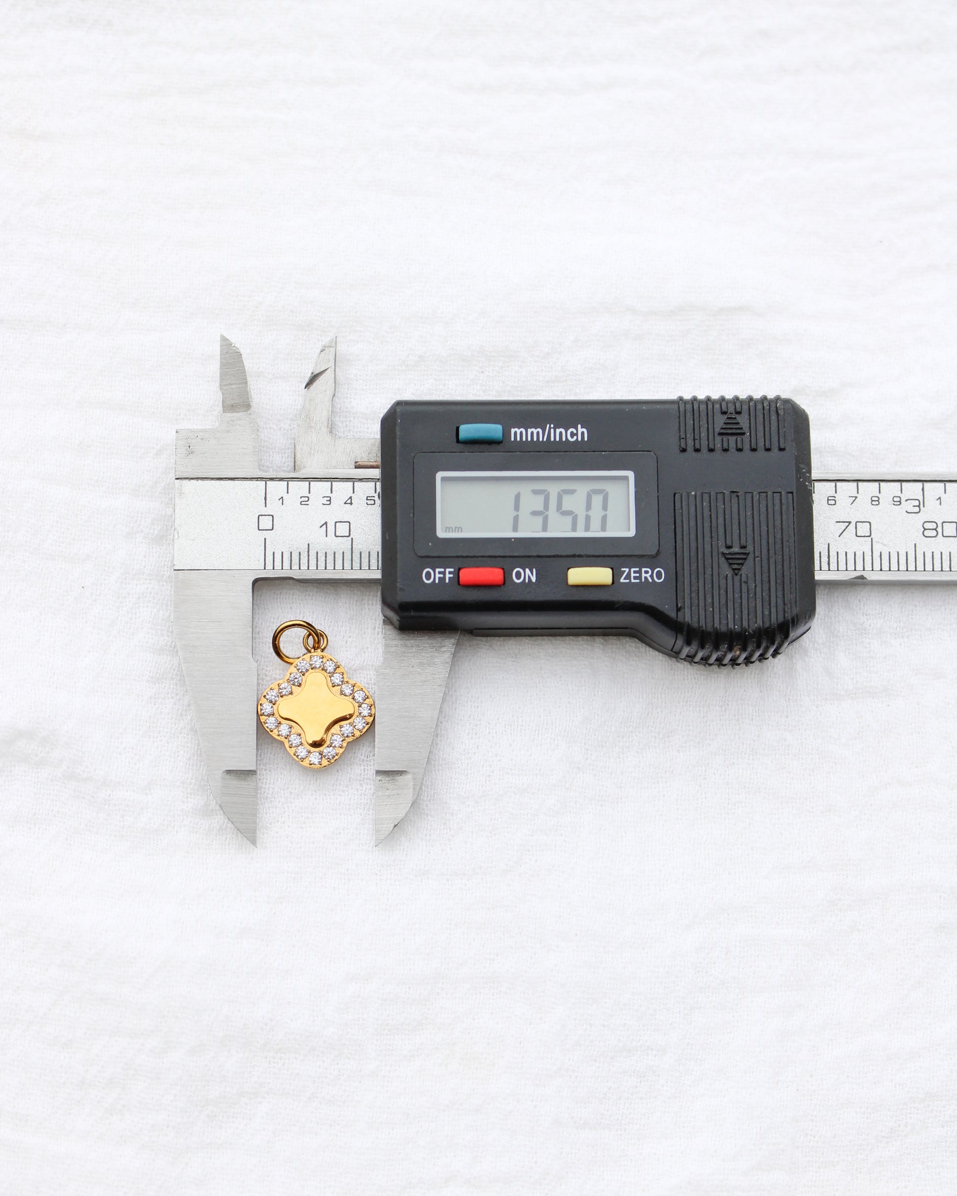 16mm Quatrefoil w/ CZ PVD Charm, CH407