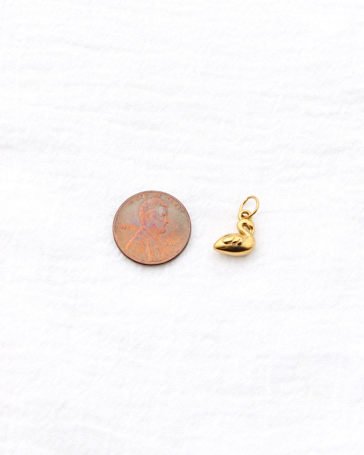 12mm Swan PVD Charm, CH390