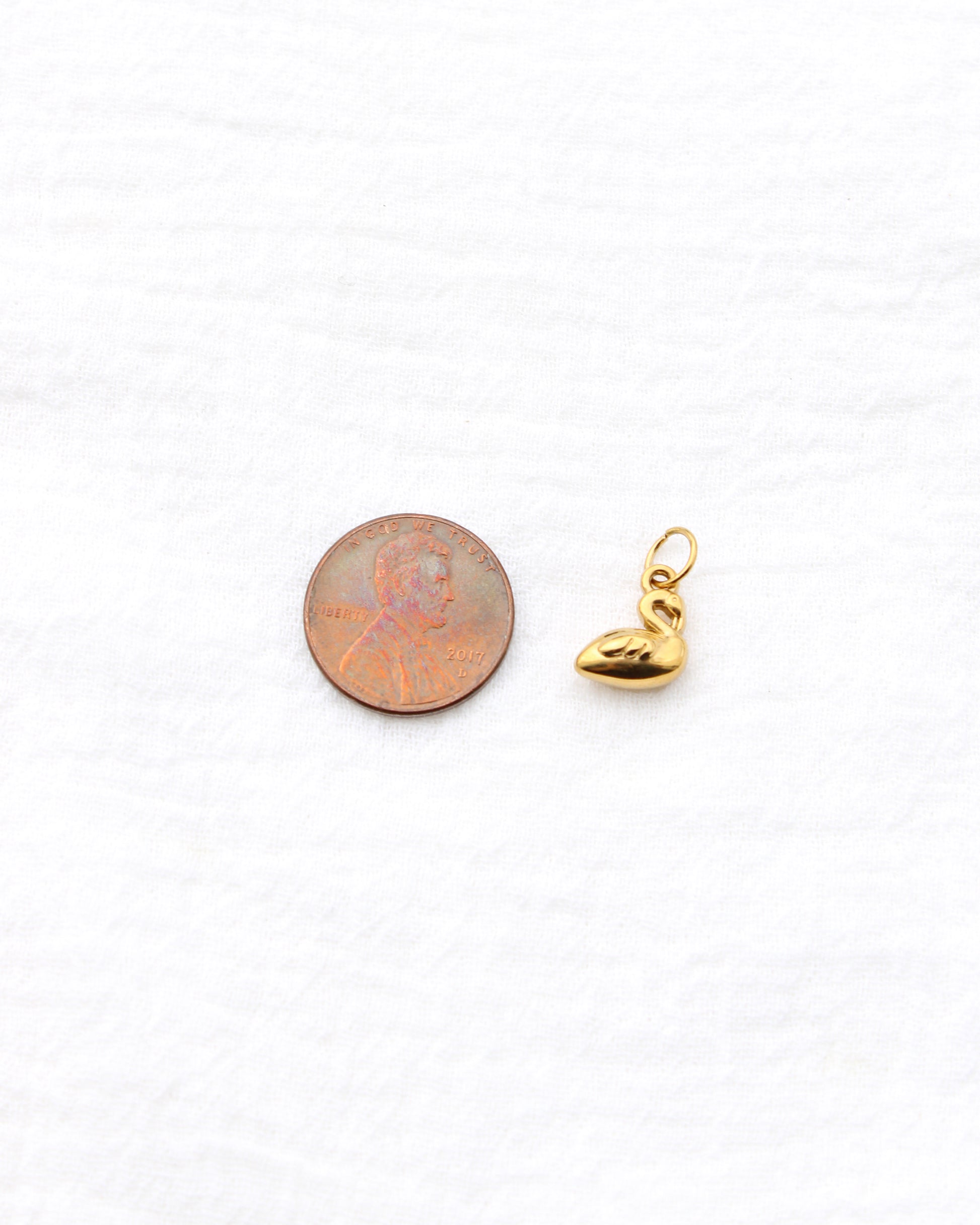 12mm Swan PVD Charm, CH390