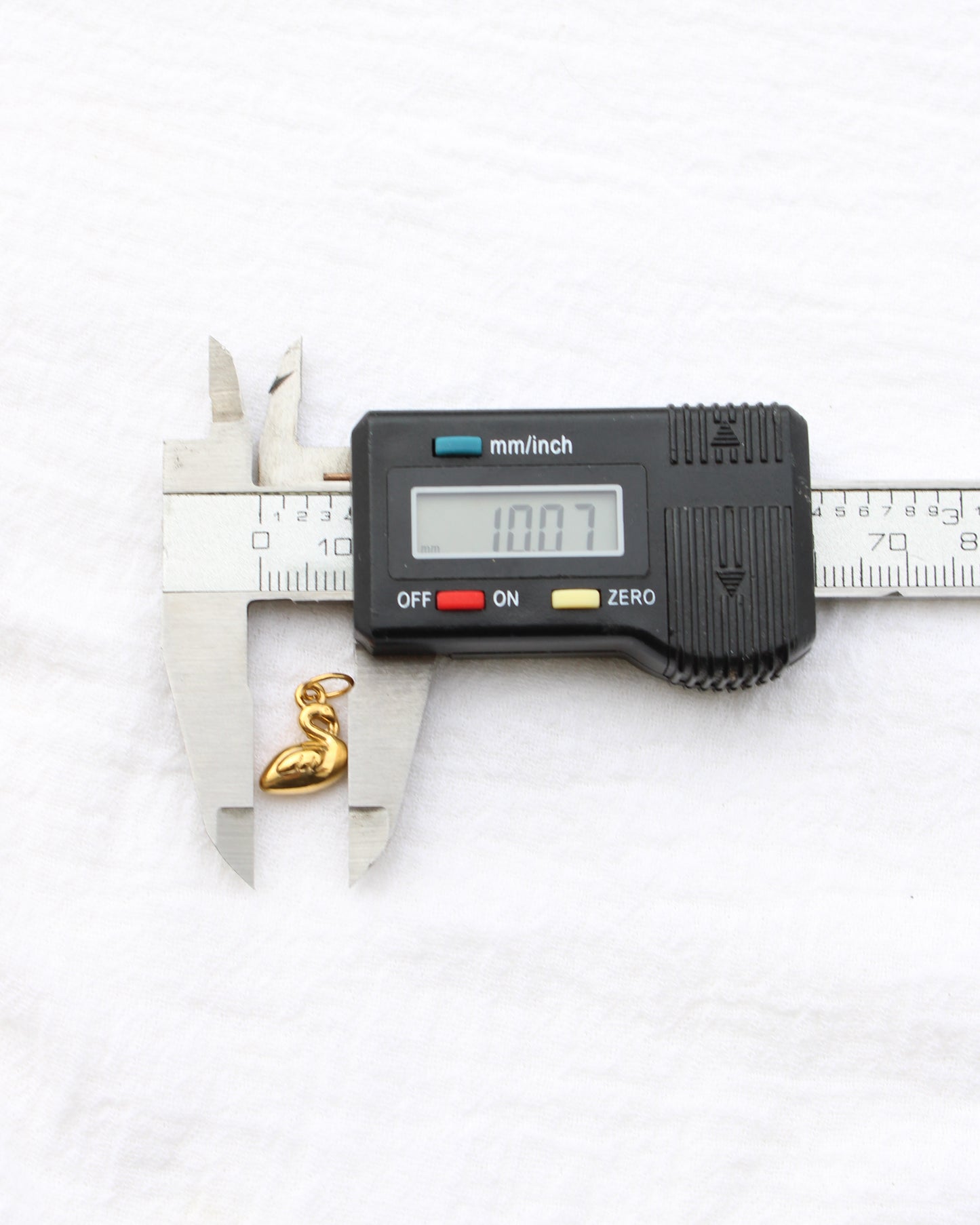 12mm Swan PVD Charm, CH390