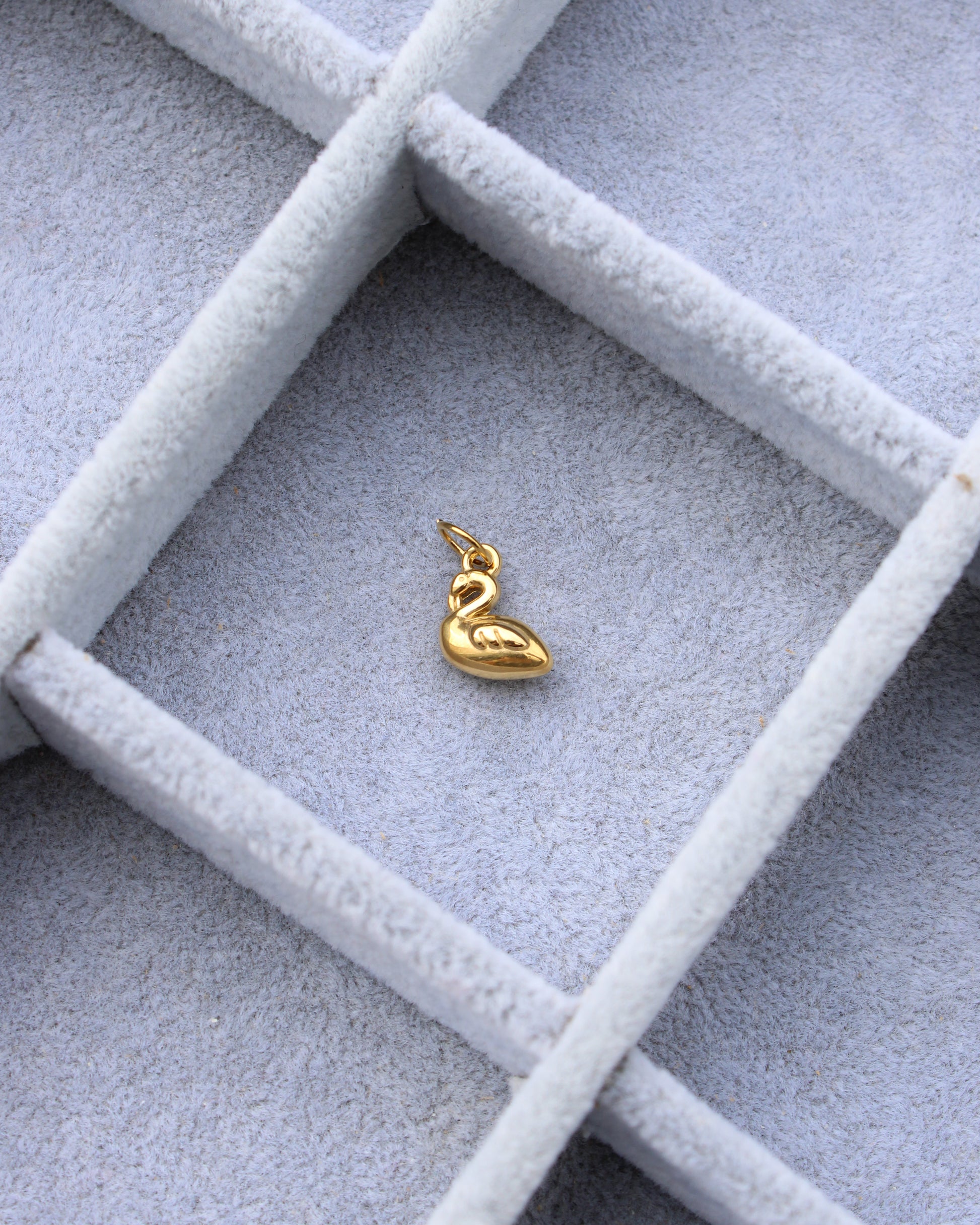 12mm Swan PVD Charm, CH390
