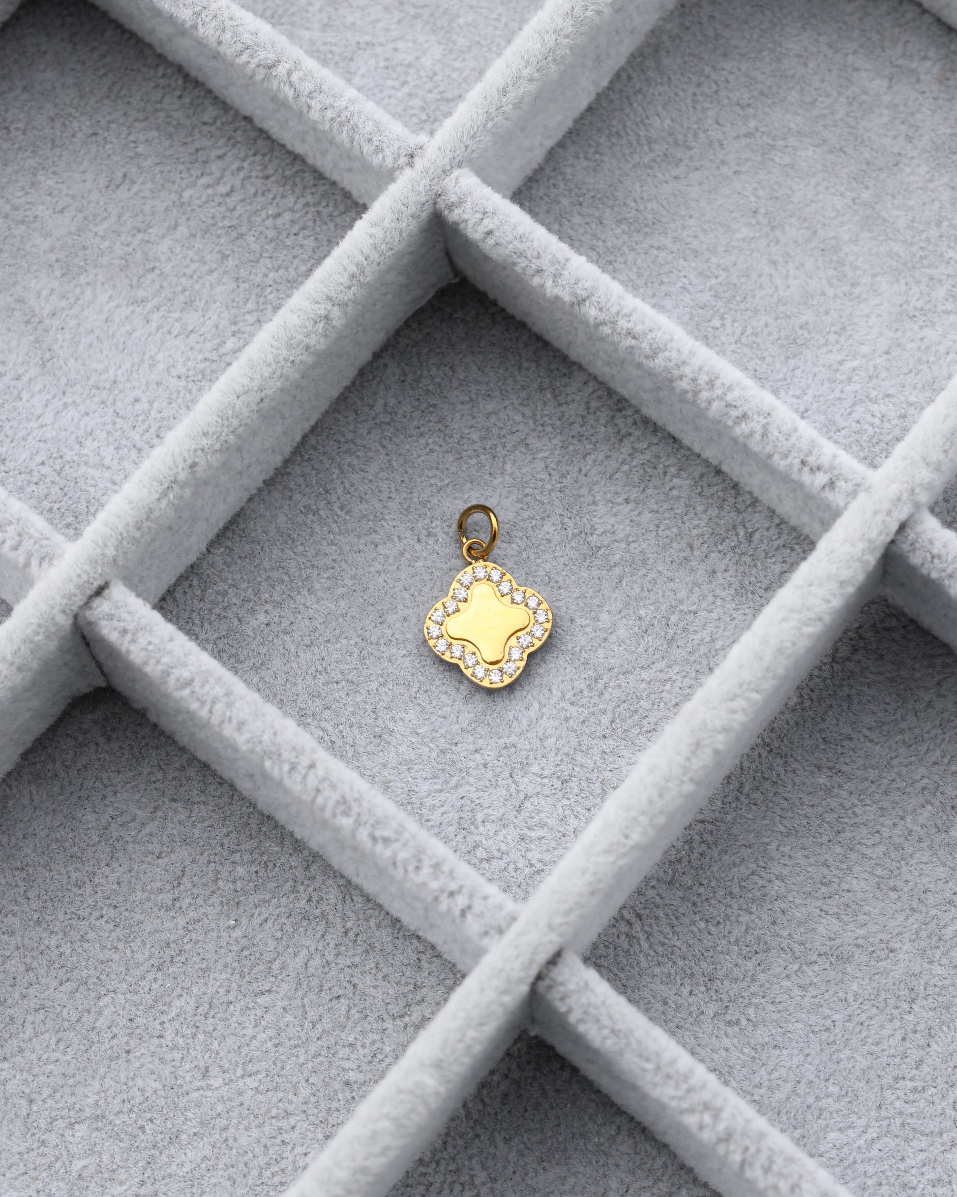 16mm Quatrefoil w/ CZ PVD Charm, CH407