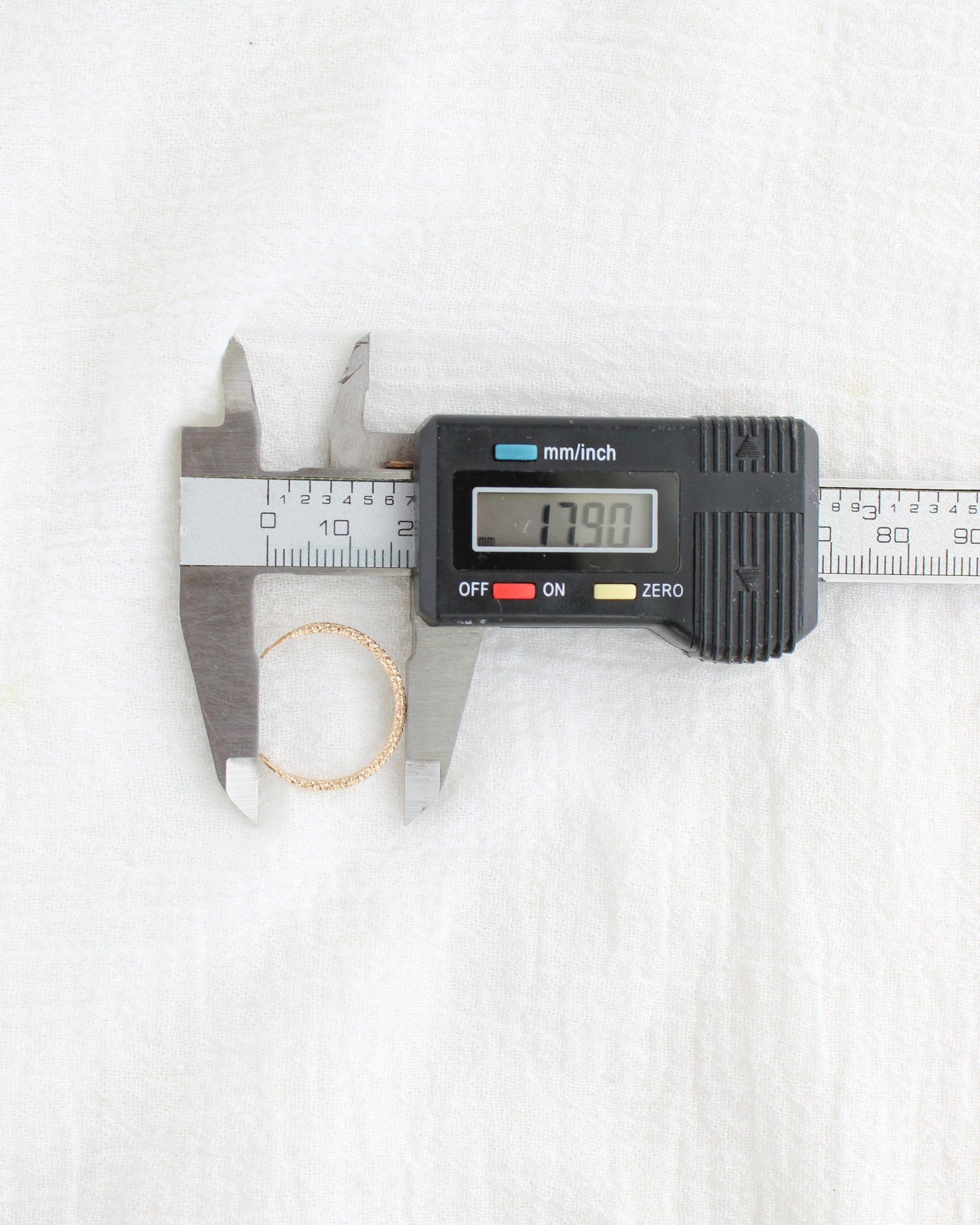 1.4mm Sparkly Cuff Ring, R73