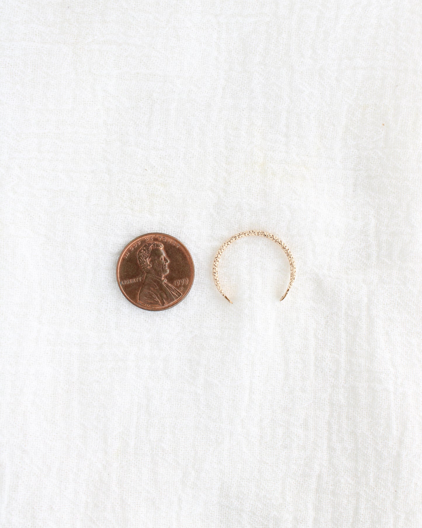 1.4mm Sparkly Cuff Ring, R73